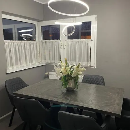 Beautiful With 60 M2 Top Location In To Work & Relax شقة كولونيا